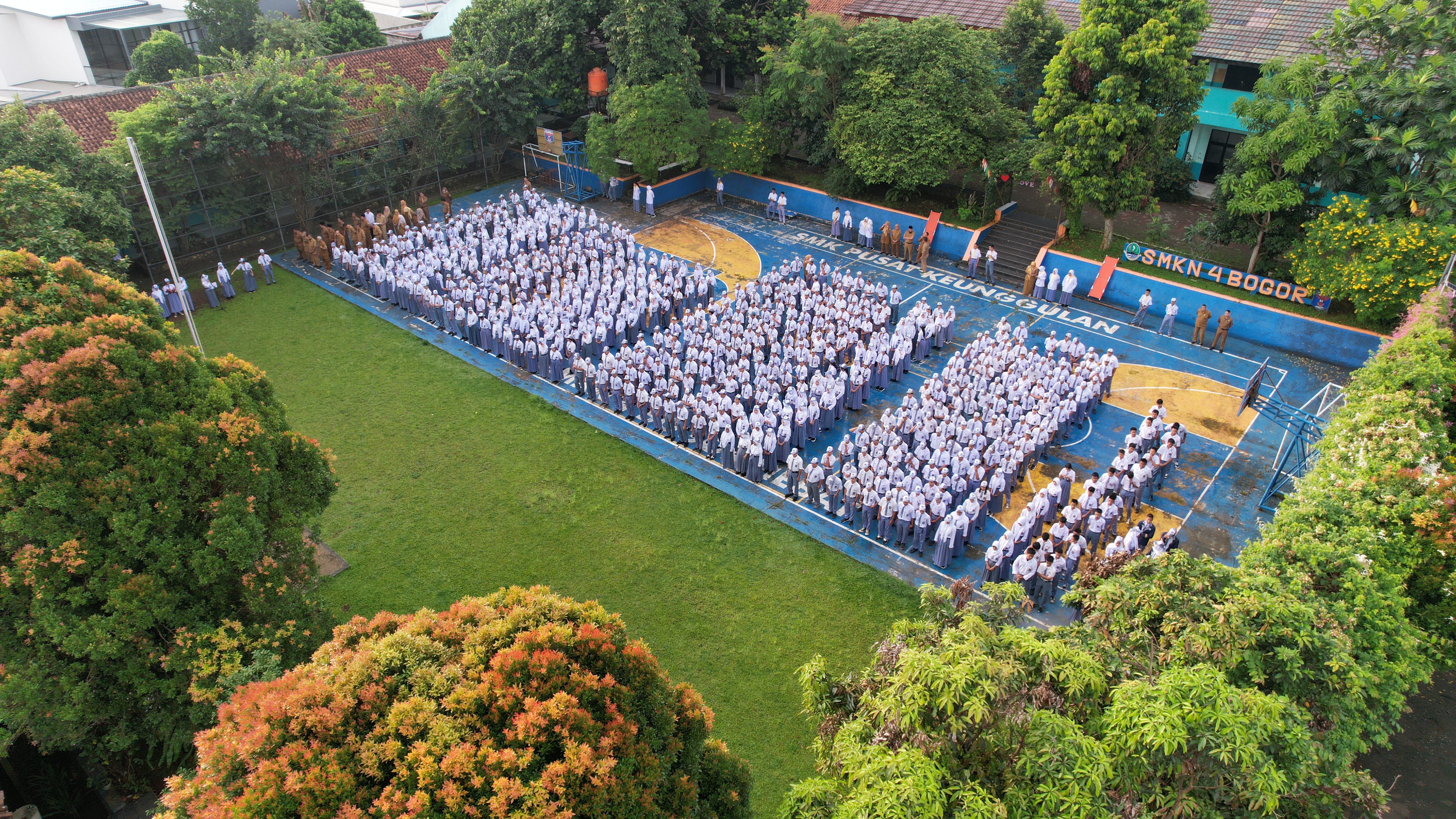 Upacara bendera SMKN 4 Bogor